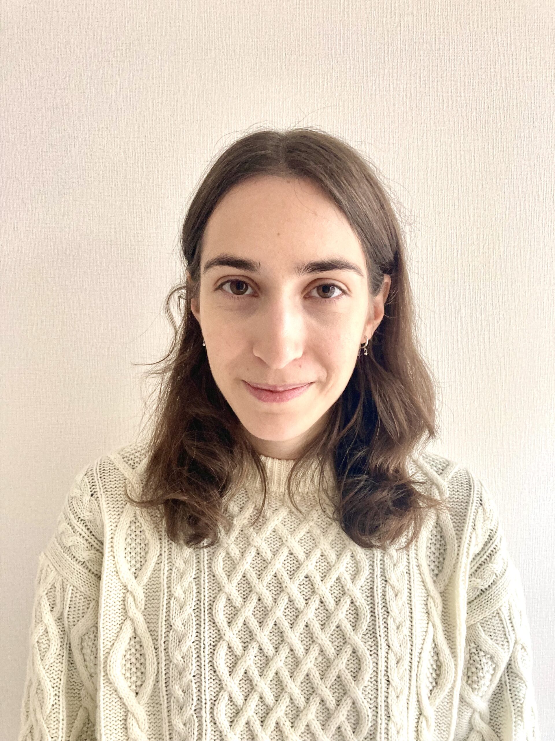 French Babysitter Romane (Tokyo)